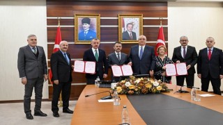 Eğitime 75 milyon TLlik hayırsever desteği