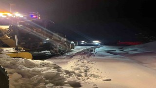 Elazığda kar nedeni ile kapanan 94 köy yolunda çalışmalar sürüyor