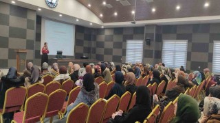 Elazığda Kuran kursu öğreticilerine seminer