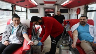Elazığlı sağlık çalışanlarından örnek davranış: Kan bağışında bulundular