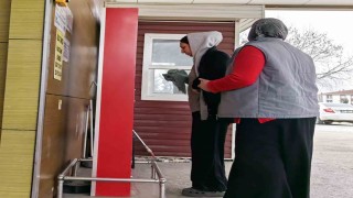 Elini makineye kaptıran işçi yaralandı