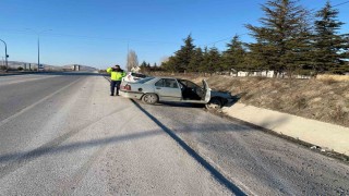 Emirdağda trafik kazası, 3 yaralı