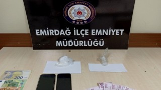 Emirdağda uyuşturucu madde ele geçirildi