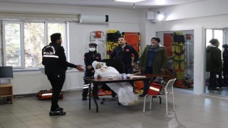 Emniyetten 96 sağlık personeline eğitim verildi