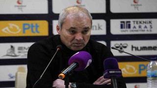 Erkan Sözeri: Amatör Lig tadında bir hakem oynadı