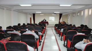 Ertaş Sarıkamışta öğrencilerle buluştu: Türkçemiz Millet Dilidir