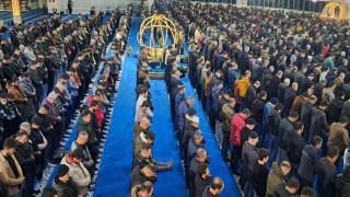 Erzincanlılar Berat Kandilinde camileri doldurdu