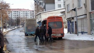 Erzurumda trafik kazası; 4 yaralı
