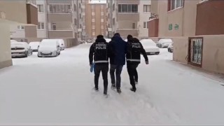 Erzurumda uyuşturucu satıcılarına operasyon: 3 tutuklama