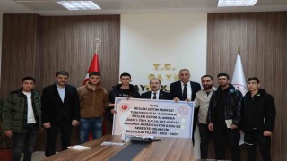 Erzurumun Oltu ilçesinden 5 çırak Hollanda yolcusu
