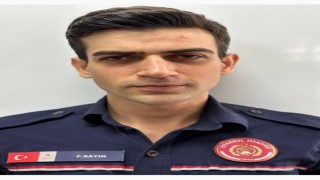 Esenlerde yangına müdahale ederken düşen itfaiye eri hayatını kaybetti