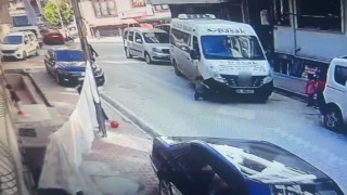 Esenyurtta feci kaza; servis minibüsü 5 yaşındaki çocuğun üzerinden geçti