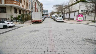Esenyurtta yıllardır bozuk olan yollar yenileniyor