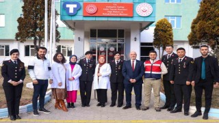 Eskişehir İl Jandarma Komutanlığından huzurevine anlamlı ziyaret