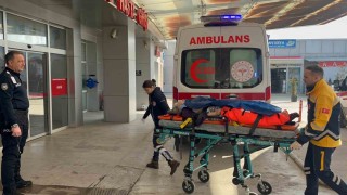 Eskişehirde 2nci kattan düşen kadın ağır yaralanırken yakını sinir krizi geçirdi