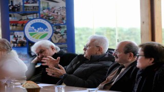 Farklı kuşaklar bu programda bir araya gelerek eğitim üzerine konuştu