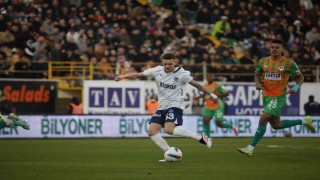 Fenerbahçenin Süper Ligde 4000. golünü Szymanski attı