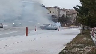 Fiat-Tofaş otomobil alevlere teslim oldu
