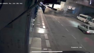 Freni boşalan kamyonun dehşet saçtığı kazada 3 kişi öldü, 26 kişi yaralandı