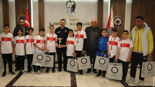 Futsal Şampiyonları İl Emniyet Müdürünü Ziyaret Etti