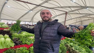 Gazetecilik bölümünü bitirdi pazarcı oldu