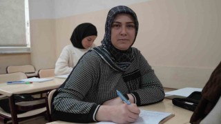 Gaziantepte kadınlar ücretsiz yabancı dil kursuyla kendini geliştiriyor