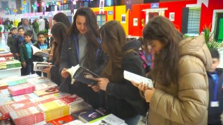 Gaziantep’te Kitapseverlerin Buluşma Noktası: Şule Yüksel Şenler 2. Kitap ve Kültür Günleri