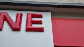 Gaziosmanpaşada motosikletli saldırganlar eczaneye ateş açtı, şüpheliler güvenlik kamerasına yakalandı
