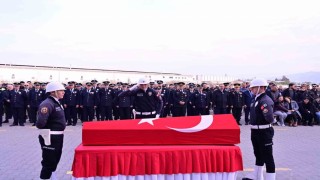 Geçirdiği kalp krizi sonucu hayatını kaybeden polis memuru için tören düzenlendi