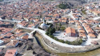 Gedizde köy nüfusu eriyor