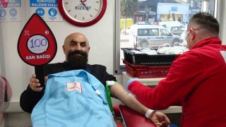 Genel Cerrahi Uzmanı Dr. Kerem Keskin, 100üncü kan bağışında bulundu