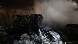 Geri dönüşüm tesisindeki yangın 6 saat sonra kontrol altına alındı