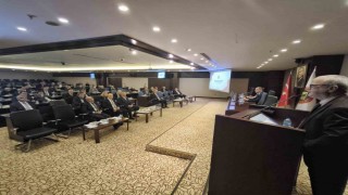 GİBTÜlü akademisyenler GSOda Yapay Zeka ve Sanayide Dijital Dönüşümü anlattı