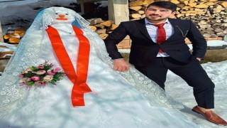 Giresunda sıra dışı düğün: Kardan yaptığı geline Münire ismini koydu, takı töreni yaptı