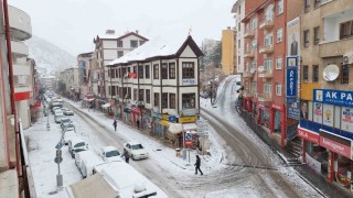 Gümüşhanede kar yağışı etkili oldu