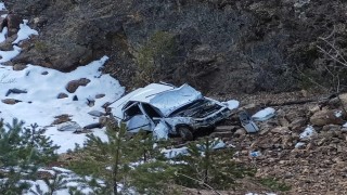 Gümüşhanede otomobil 80 metrelik uçuruma yuvarlandı: 1 ölü