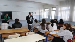 Hakkaride 60 bin 882 öğrenci ders başı yaptı