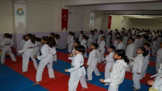 Haliliyede spora destek artıyor
