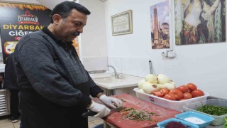 Hataylı depremzede memleketine döneceği günün hayaliyle yaşıyor