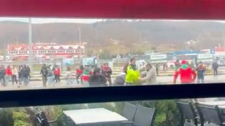 Highway savaş alanına döndü: Fenerbahçeli ve Amedsporlu taraftarlar birbirine girdi