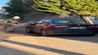 Hilvanda park halindeki otomobil alev aldı