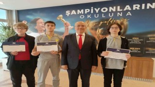 İhlas Koleji öğrencileri Model Birleşmiş Milletler Konferansından ödülle döndü