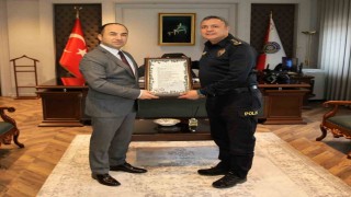 İki müdür bir araya gelerek dostluklarını pekiştirdi