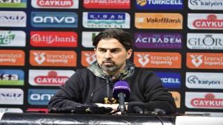 İlhan Palut: Rizespor takımı kaybetmemesi gereken bir maçı daha kaybetti