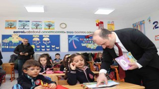 İlk Kitabın Benden Olsun diyerek yola çıktılar