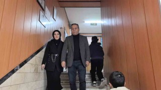 İlkokul öğretmeni ile aynı okulda mesai arkadaşı oldu
