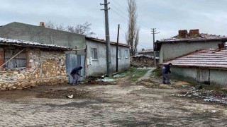 İnönü Belediyesi Esnemez Mahallesinde temizlik çalışması yaptı