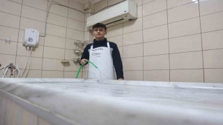 İşini hevesle yapan 21 yaşındaki gassal: Arkadaşlarım beni sen yıkayacaksın, ölünce de şu mezarlığa koy diye vasiyet ediyorlar
