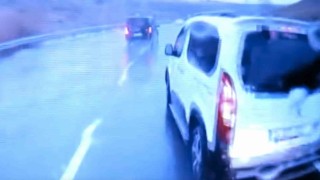 İstanbul Havalimanı Yolunda duraksayan araçlar tehlike saçıyor