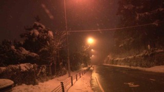 İstanbulda gece saatlerinde kar yağışı etkili oldu